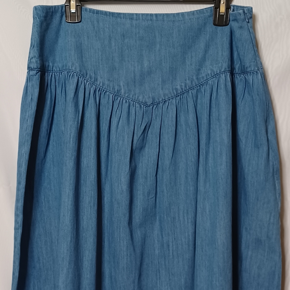 Wednesday Girl Chambray Blue Midi Skirt With Gathers. Size XL - Picture 6 of 15